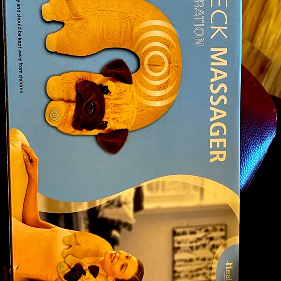 Neck Massager with Vibration - Picture 2 of 3